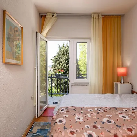 Daire Seaview Micika Krk Island-happy